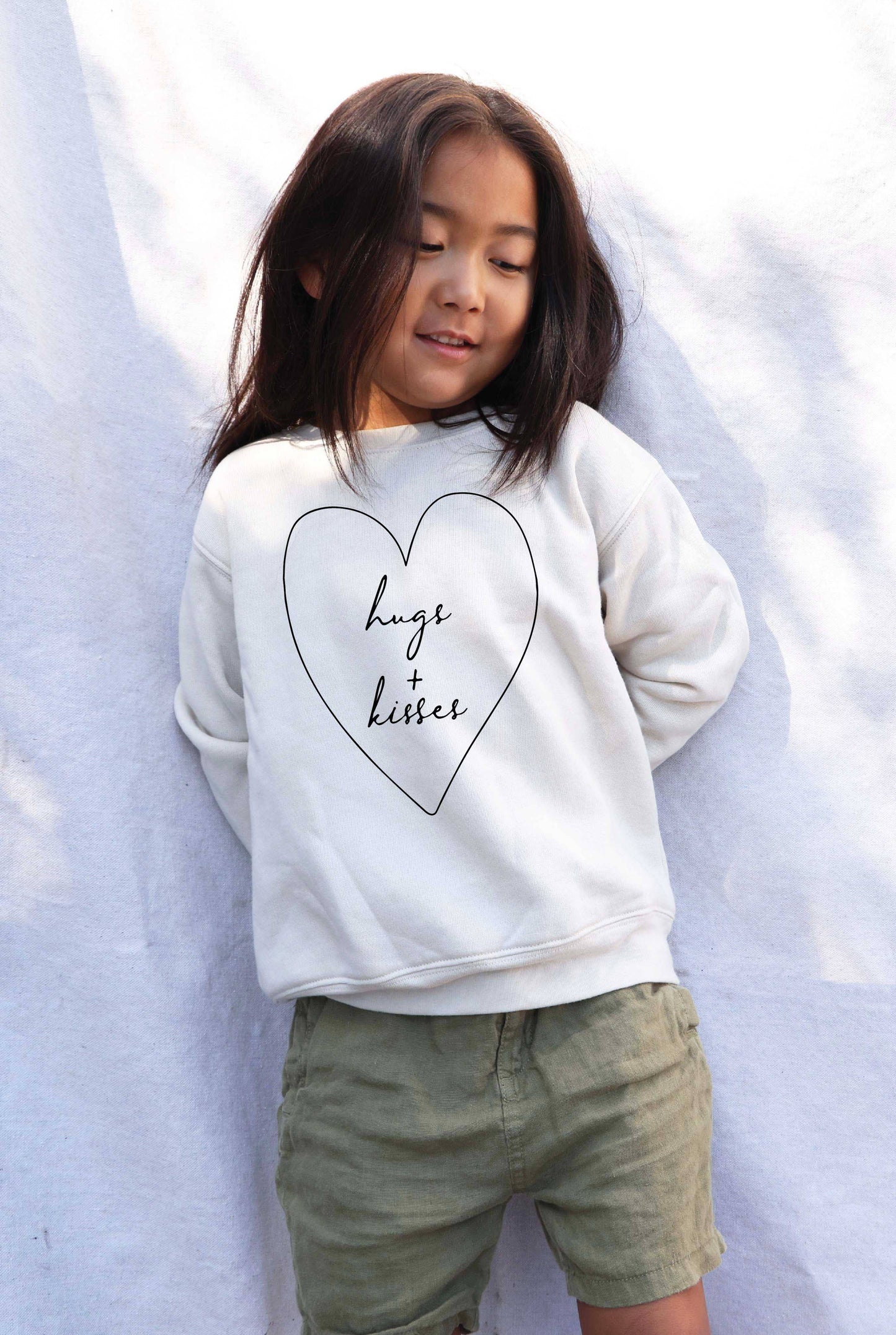 HUGS AND KISSES Toddler Unisex Graphic Sweatshirt: CRANBERRY HEATHER / 5T