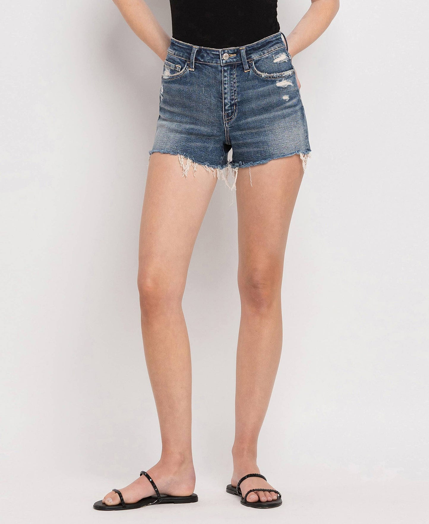 HIGH RISE RAW HEM SHORTS T6448: BULLETPROOF / XS