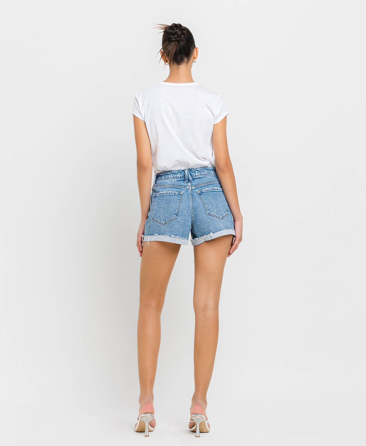 HIGH RISE CUFFED A LINE SHORTS
T6309: SIRIUS / XL