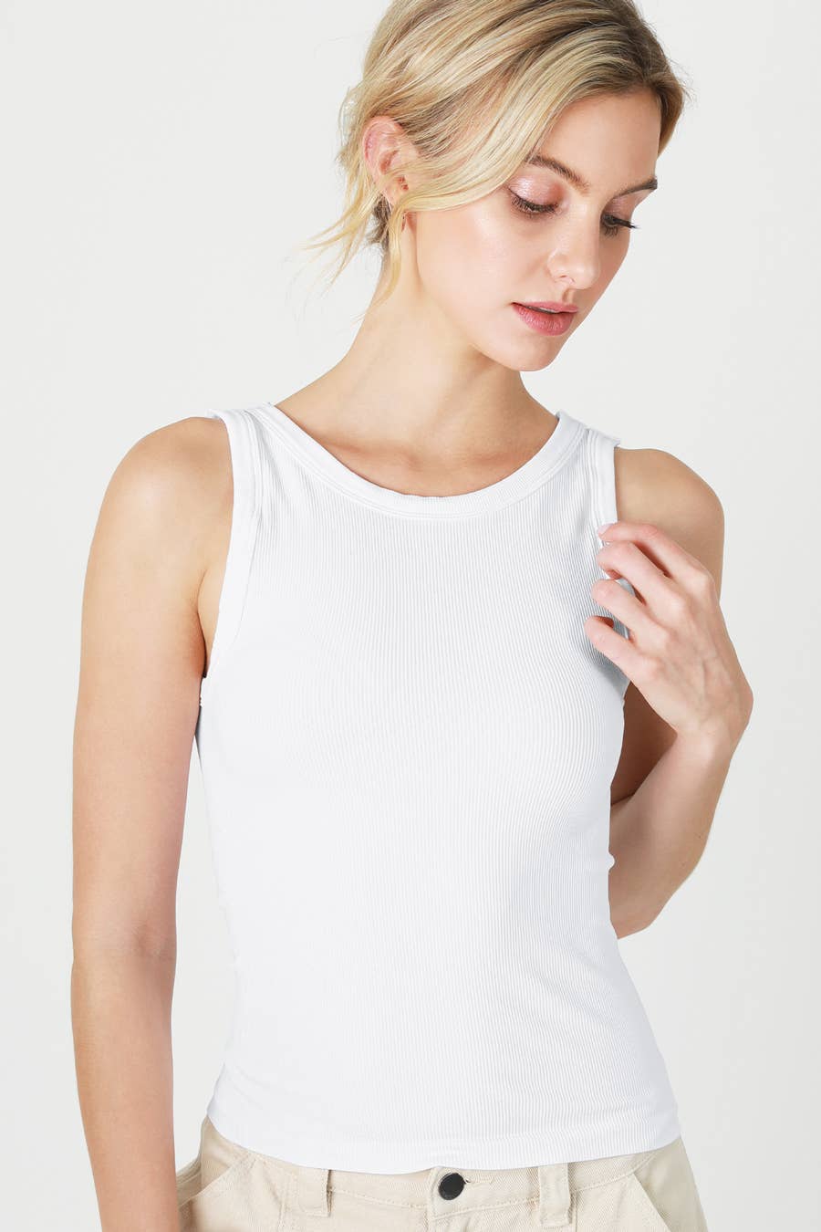 NS8216 - Reversible Ribbed Tank Top: 7 White