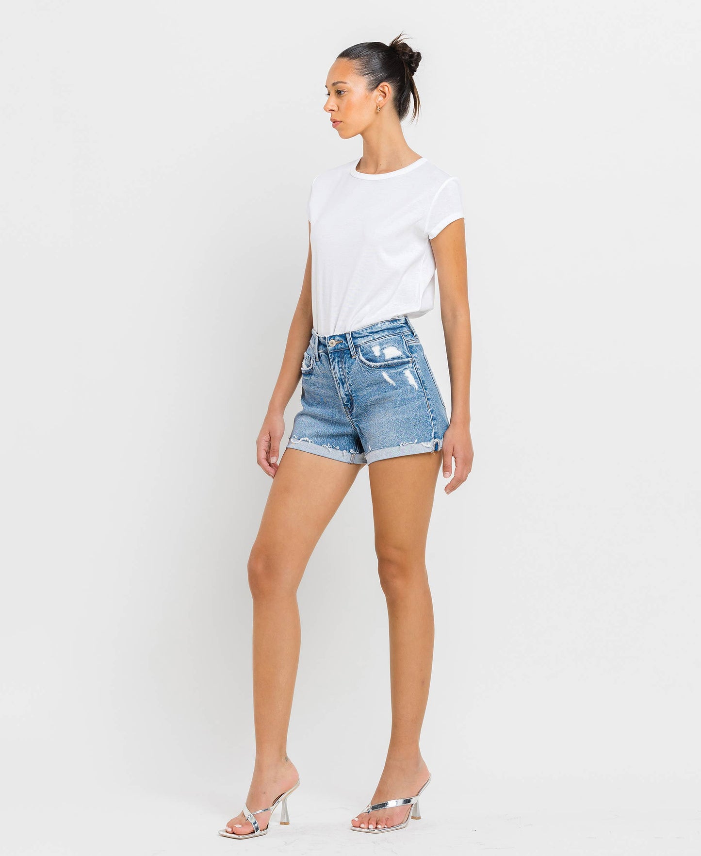 HIGH RISE CUFFED A LINE SHORTS
T6309: SIRIUS / XL
