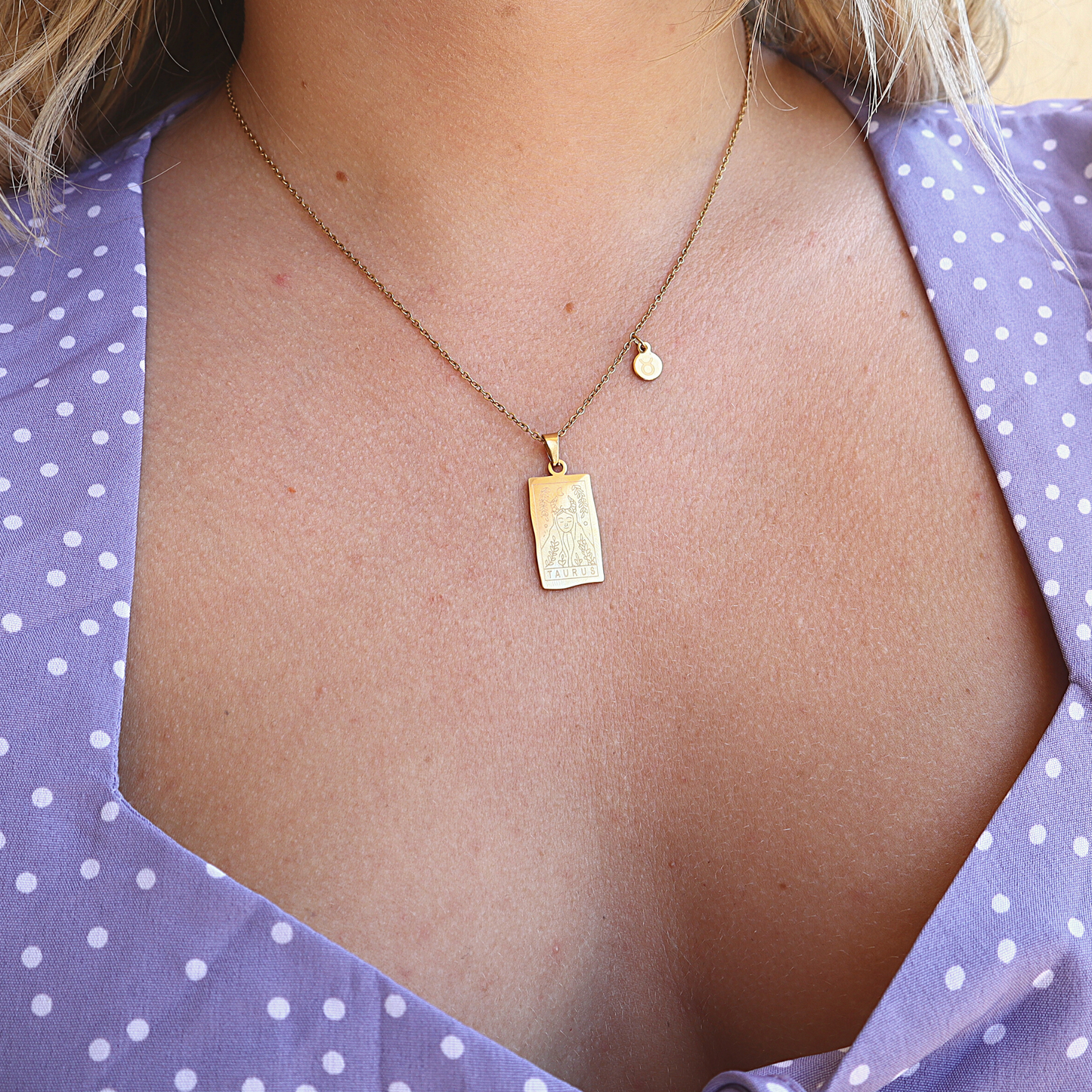 Minimalist Zodiac Necklace: Leo