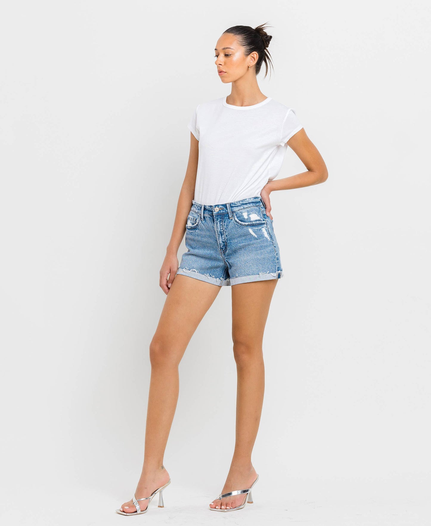 HIGH RISE CUFFED A LINE SHORTS
T6309: SIRIUS / XL