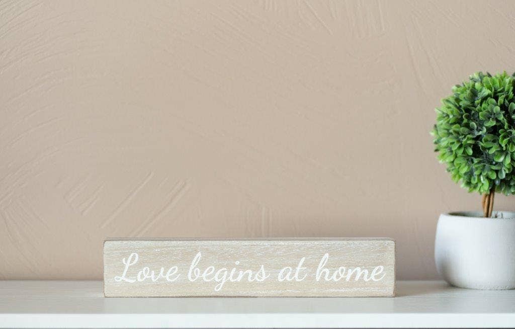 11832 - 10x2 rvs wd brick (LOVE/BEGINS) EVERYDAY VALENTINE