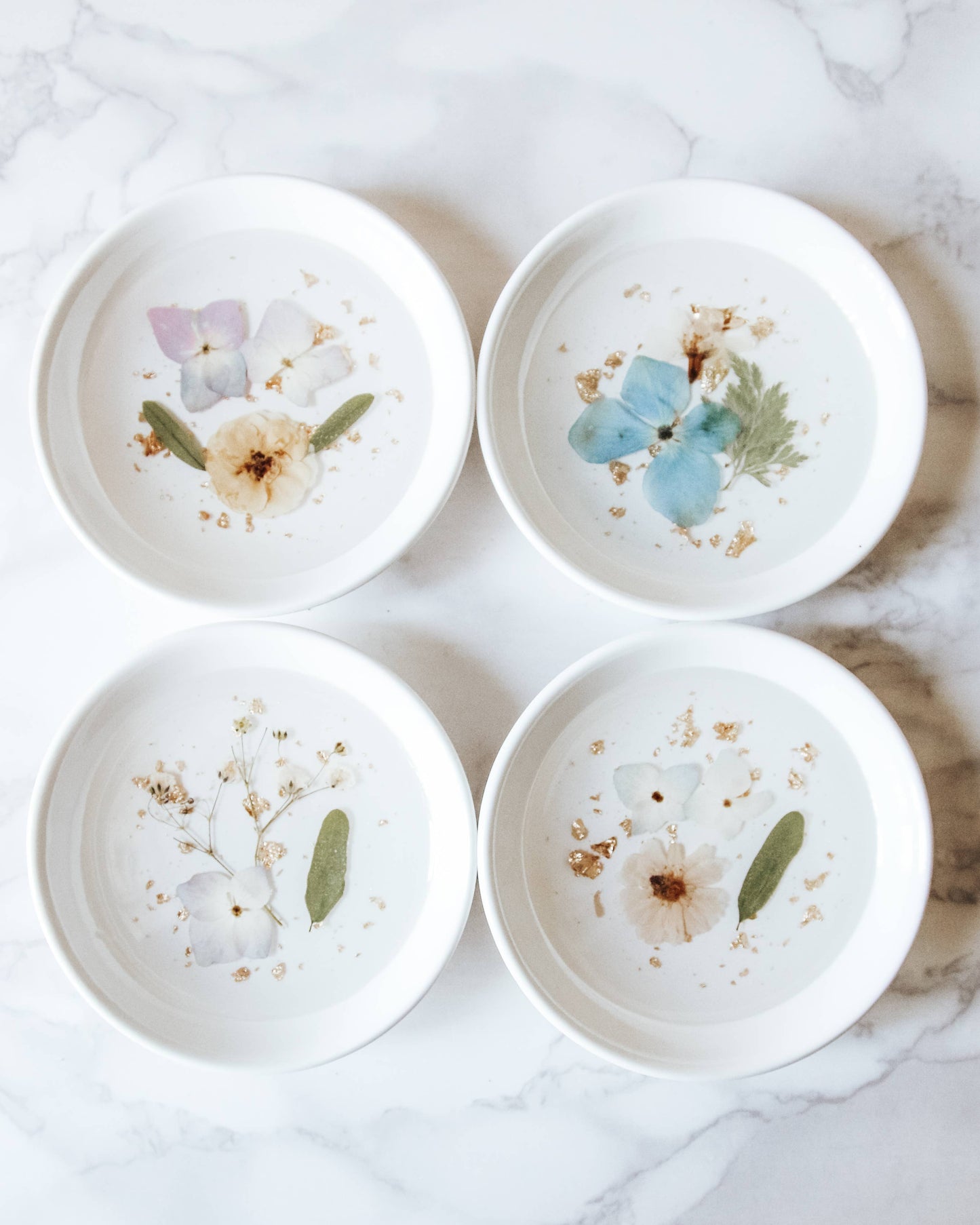 Pressed Flower & Botanical Ceramic Trinket Dish (Assorted): Assorted Florals with Gold Flakes