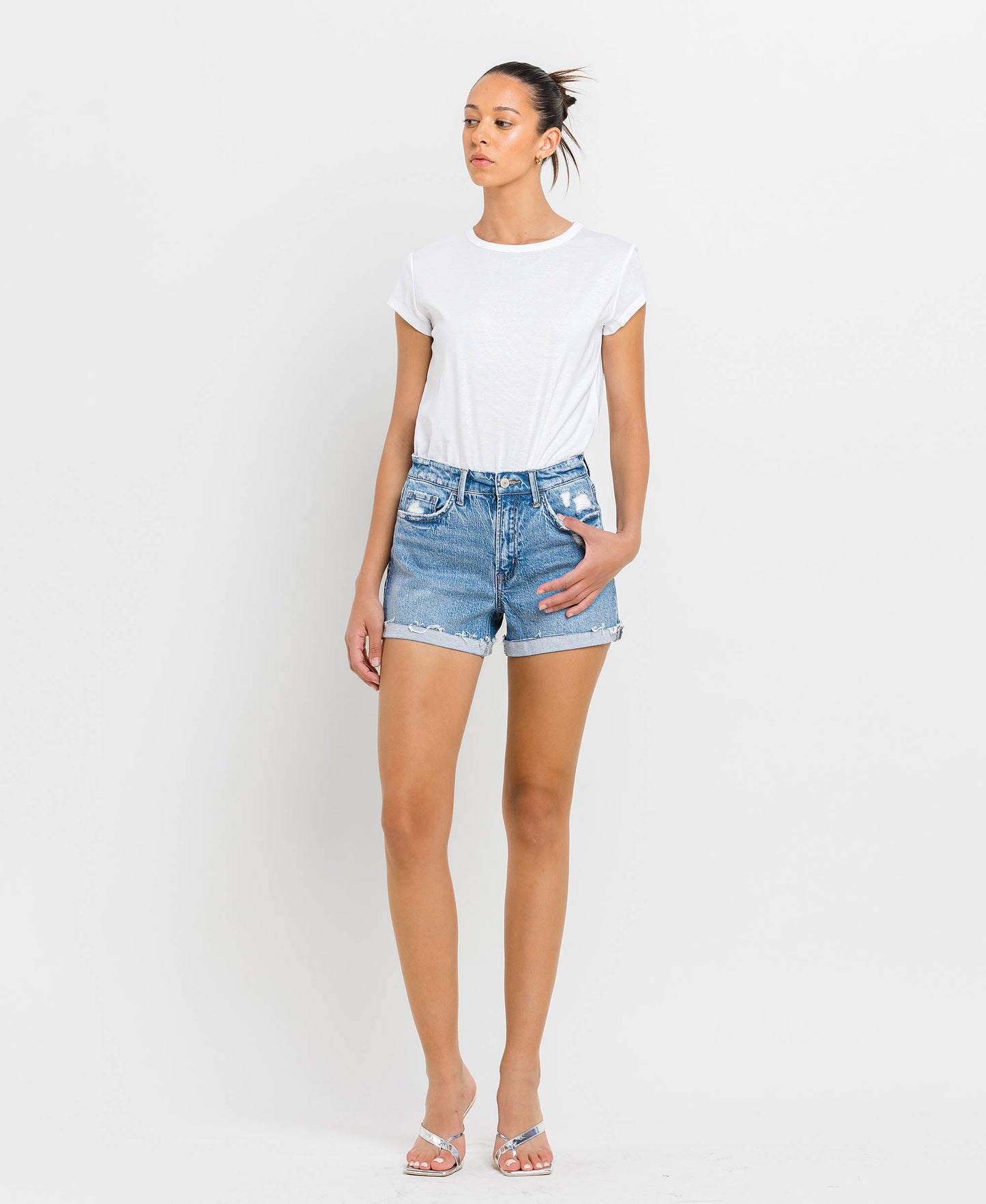 HIGH RISE CUFFED A LINE SHORTS
T6309: SIRIUS / XL