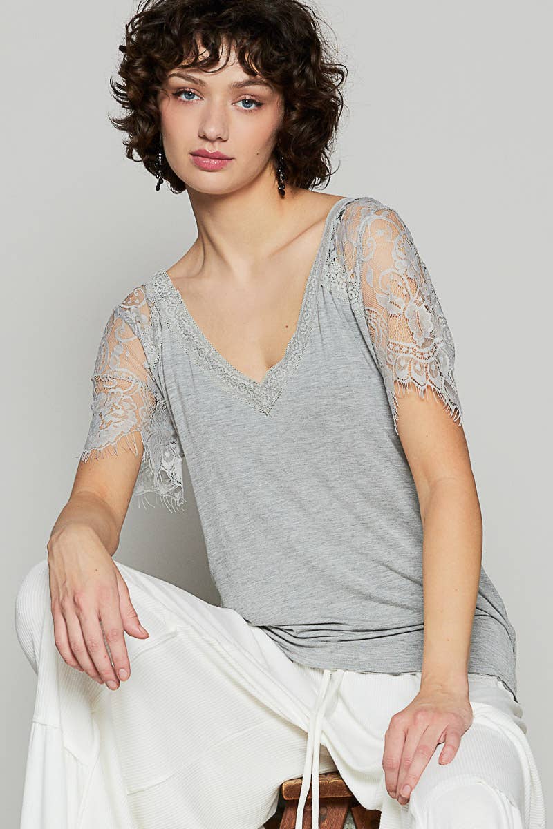 1/2 lace sleeve v-neck tee SALE: IVORY / L