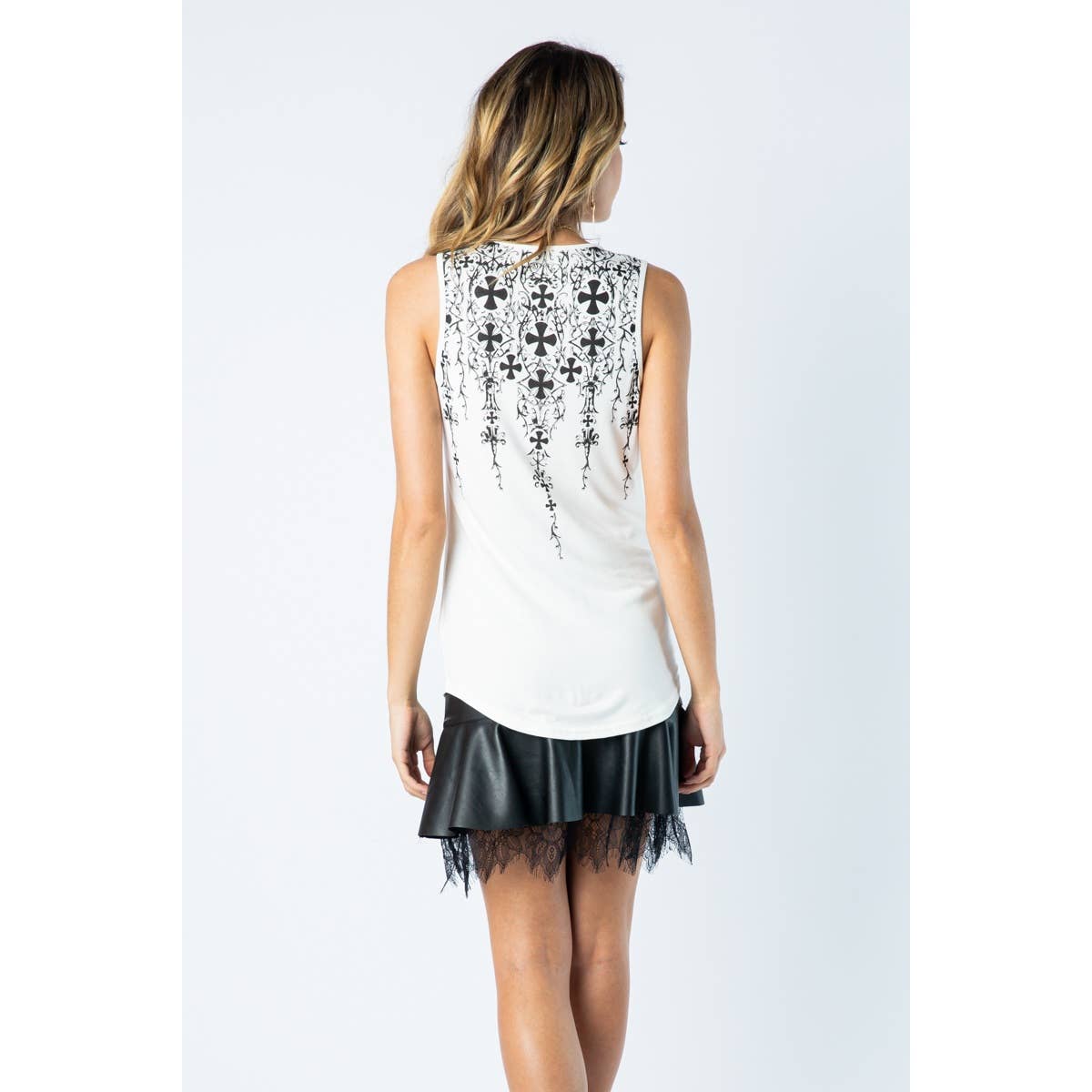 ZIPPERED SLEEVELESS TOP WITH PRINTS AND STONES: OFF WHITE / L